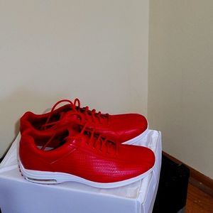 🔥ROCKPORT CASUAL RED AND WHITE  SNEAKERS SIZE 10.5🔥